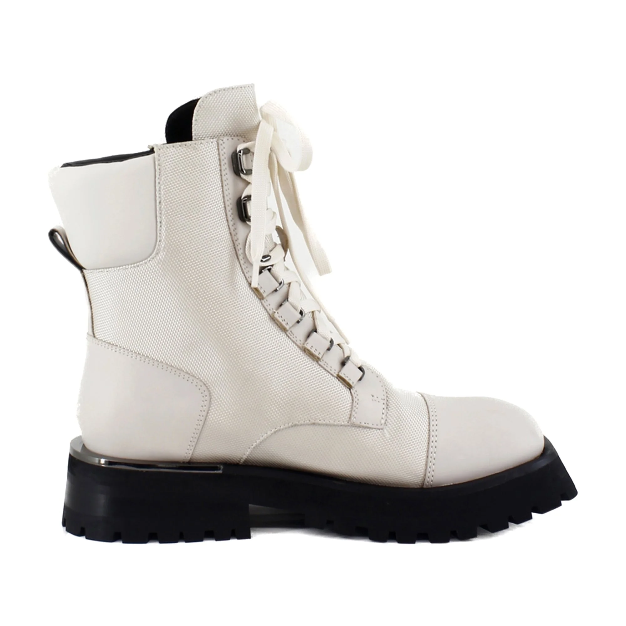 DKNY River - Image 16